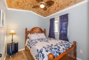Adorable 1 bedroom vacation home on lake - Image 4