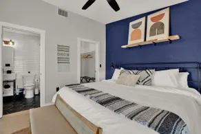 STAY ON MAIN! St Studio Apt W/ Kitchen - Image 2