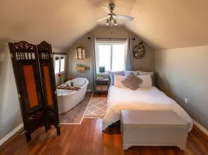 Serenity Woods Off-Grid Cabin- Near Gimli MB - Image 3
