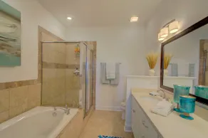 Luxurious, Peaceful 3 Bedroom Hidden Gem! - Image 5