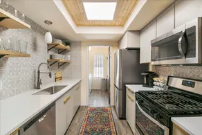 Austin City Haus: King/Sleeps 6/Q2/Domain/DT close - Image 2