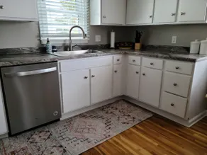 1742 Uptown // Stylish w/Updates, 3BD, Walk to Mayo, Pet Friendly - Image 5
