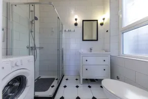 Ivano's Studio Apartments - Image 5