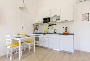 Ivano's Studio Apartments - Image 2