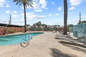 Lovely 1-bedroom condo in Biltmore  - Image 5