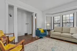 **Heart of Elmwood Village cozy apartment** - Image 5