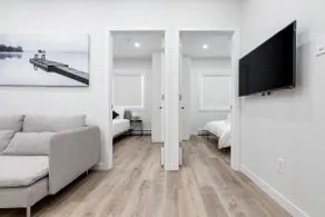 2 Bedroom Suite | Downtown | Free Parking - Image 4
