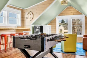 Luxury 5 BR, 4.5 BA walk to town, close to beach - Image 5