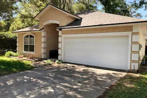 Cozy 3 bedroom house in town, bikes included! - Image 2