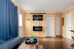 Jolly Tom's - Charming 2-Bedroom Cabin - Image 5