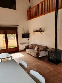 Country house in natural surroundings - Image 3