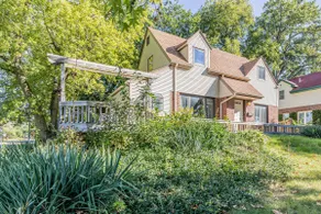 Stylish 4 Bedroom Home minutes from Downtown Champaign & Campus - Image 2
