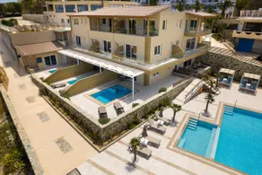 SeaView Suite with Breakfast Balcony and Pool - Image 2