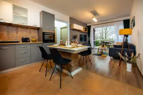 Home & Garden with stunning view - Image 3