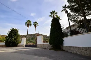 Luxury estate with a giant pool. - Image 3