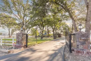 Quail Crossing - private country estate with pool. - Image 2