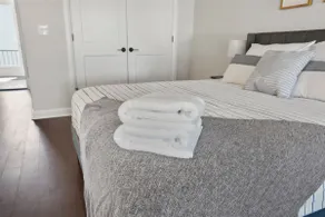*NEW* Spacious 1st floor loft-walk to restaurants! - Image 4