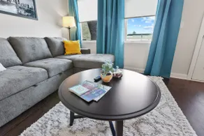 *NEW* Spacious 1st floor loft-walk to restaurants! - Image 2