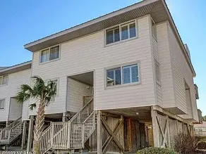 Updated Townhouse I Pool I Hot Tub I Beach Access - Image 4