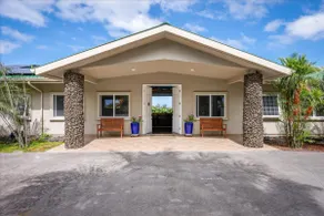 Private & Beautiful home on 1 acre - Image 4