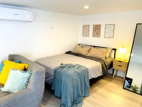 Modern Studio • Mountain View • Near Airport & CBD - Image 2