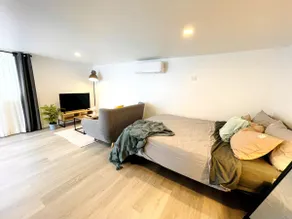 Modern Studio • Mountain View • Near Airport & CBD - Image 4