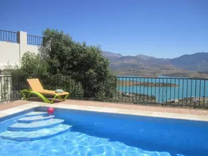 Casa 23, Detached Villa, Private Pool Lake Vinuela - Image 2