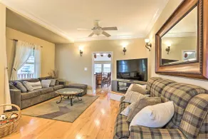 Beautiful Spacious Beach Home, Private Deck & Grill, 5-min to Beach w/ Badges - Image 3