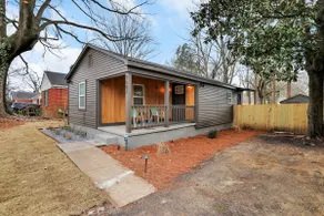 U of M Area Home | Fenced Yard | Pets OK - Image 2