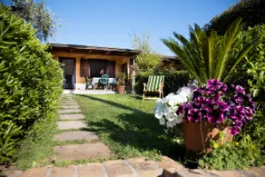 Lovely place with a pool - Image 2