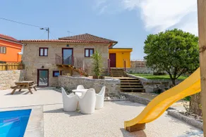 Villa with swimming pool, near Sistelo and Ecovia do Vez - Image 4