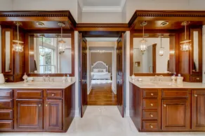 Renovated luxury villa with 7BR and 7BA - Image 3
