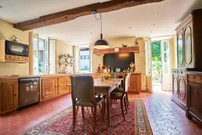Spacious 4-Bed Family Country Home w Pool/Gardens - Image 3