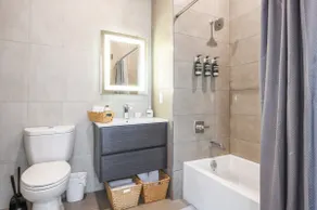 Unique 1BR | Walk to njpenn/njpac | 30 min to nyc - Image 4
