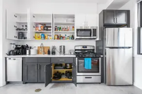 Unique 1BR | Walk to njpenn/njpac | 30 min to nyc - Image 2