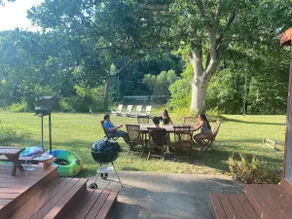 River Retreat in Mid-Modern Home in Park Setting - Image 2