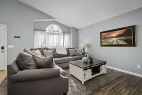 Blair's House in St Peters 4 Bed 2 Bath Sleeps 10 - Image 4