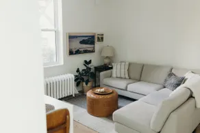 The Landsdale Cottage —beautiful downtown retreat - Image 5