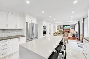 Luxury Kitchen/King Beds/Hot Tub Table+Beds for 24 - Image 3