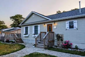 Atlantic Sunset Cottage: 3Bdrm, walk to bay beach - Image 2