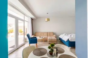 Sunset apartments with private pool and views - Image 4