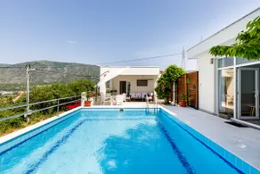 Sunset apartments with private pool and views - Image 2