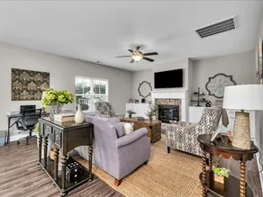 Upscale Luxury 4 bed 2.5 bath Near I20, August National & FT. Gordon - Image 3