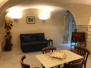 Lovely place in the center of the village of Grignan - Image 2