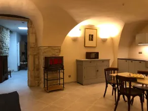 Lovely place in the center of the village of Grignan - Image 4