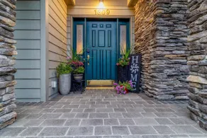 Stunning and spacious retreat w/ Heated pool and hot tub - Image 3