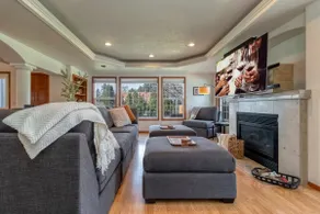 Stunning and spacious retreat w/ Heated pool and hot tub - Image 4