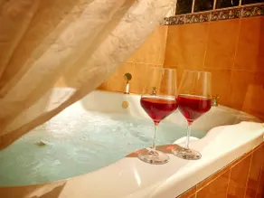 Luxury Villa | Private Jacuzzi + Spa Gift - Image 4