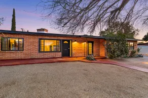 Tucson Pool Home Sleeps 10 - 2 Miles to U of A - Image 3