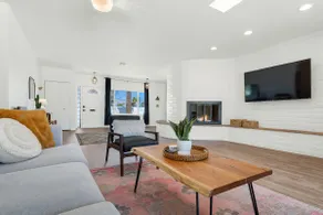 Heated Pool at Sunset Flats- 4BR, BBQ, Mins to UA - Image 3